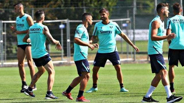 Hellas: a Peschiera partite a tema e a campo ridotto
