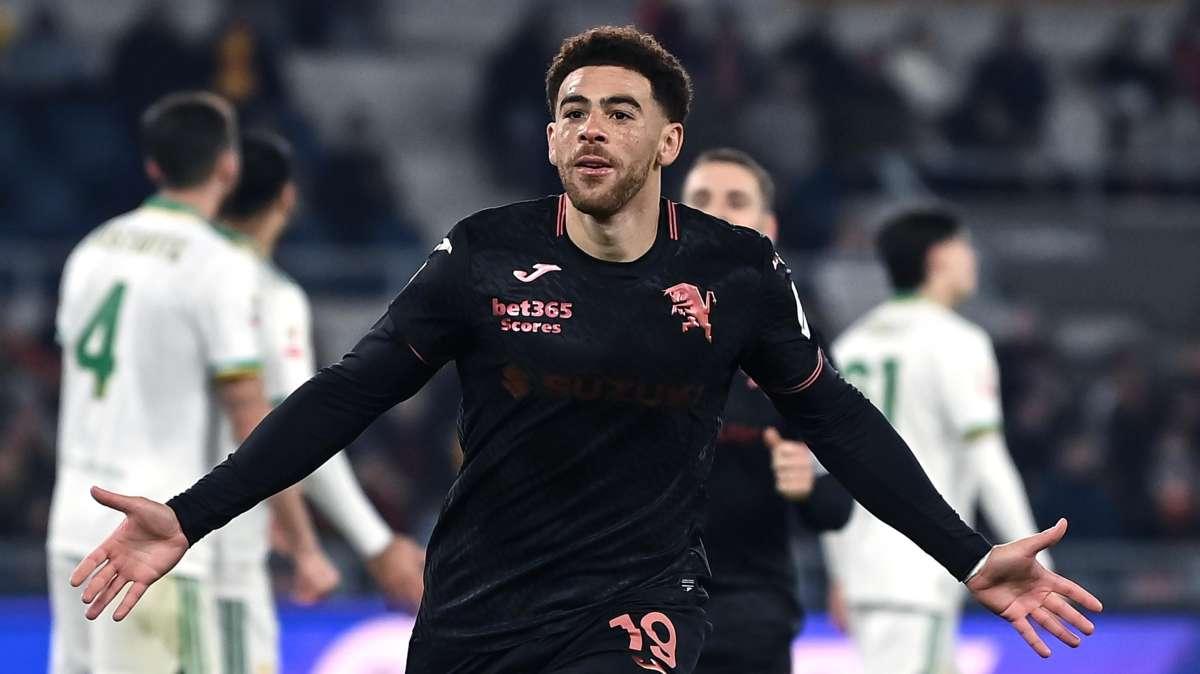 Torino: in attacco sarà Adams a far coppia con Simeone