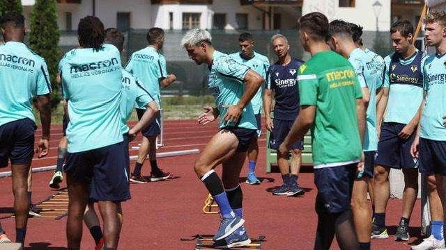 Hellas: palestra e tattica per i gialloblù