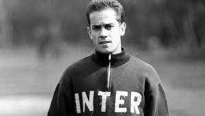 Mondo del calcio in lutto per la scomparsa di Luisito Suarez, campione della Grande Inter