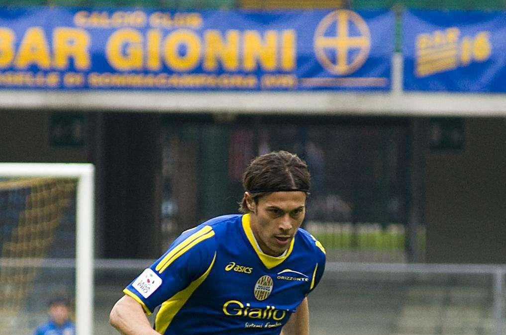 Hellas, a Sandrà tattica offensiva, difensiva e partitella