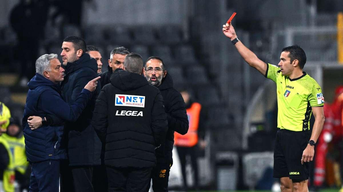 Roma: due turni di squalifica per Mourinho, il club presenta ricorso
