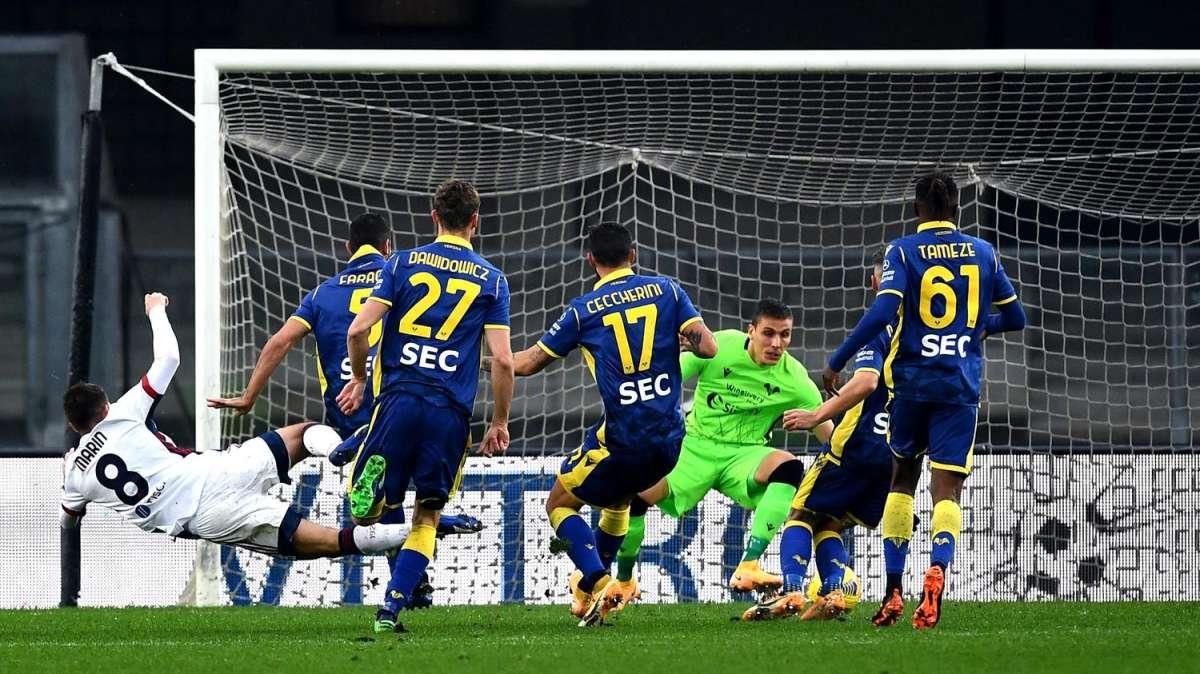 Verso Cagliari-Verona: emergenza in difesa per Juric, sfida decisiva per Semplici