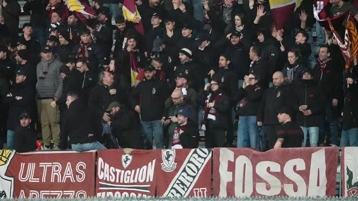 Arezzo: circa 500 i tifosi amaranto oggi al 'Bentegodi'