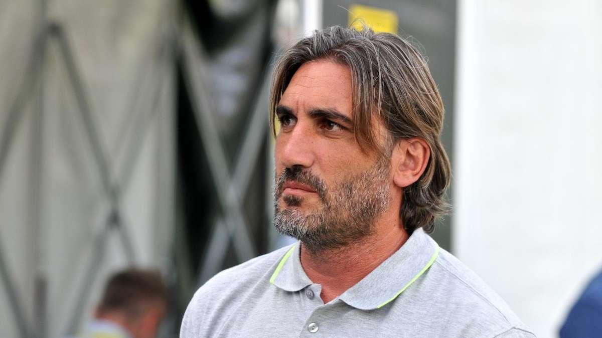 Crotone: è Francesco Modesto il nuovo tecnico