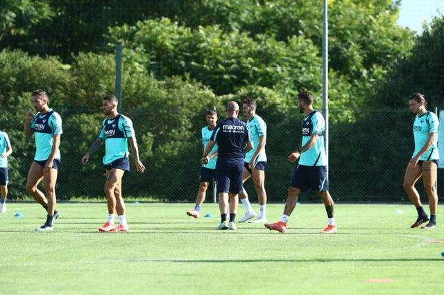 Hellas: allenamento mattutino per i gialloblù