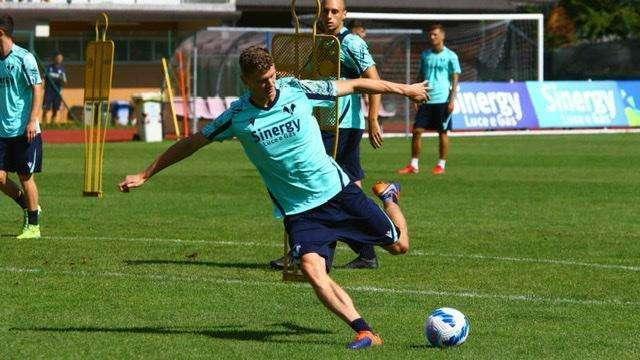 Hellas: a Peschiera possesso palla e partite a tema