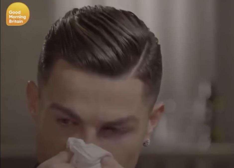 Il Giornale - Le lacrime di Ronaldo per riscattare il padre che nella vita ha perso: "Non mi ha mai visto ricevere premi"