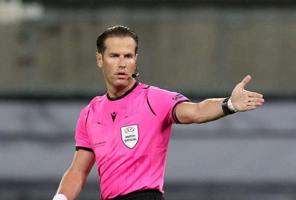 Triplice fischio - Siviglia-Juve, Morina: "Cuadrado su Torres da rigore come Badé su Rabiot all'andata"