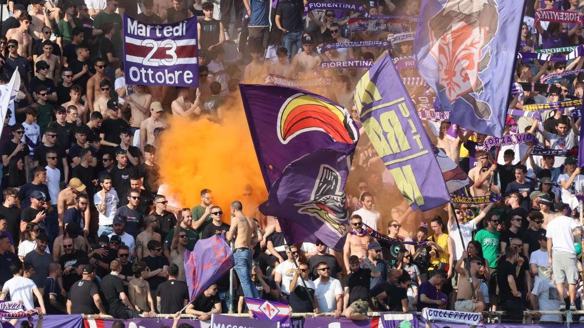 Conference League, 16 tifosi della Fiorentina fermati a Praga