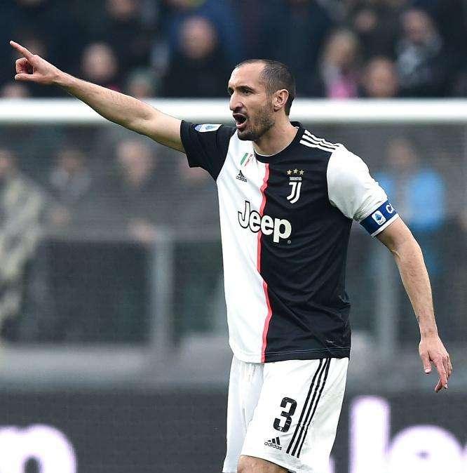 Coronavirus, Chiellini all'ex compagno Balzaretti: "Bella iniziativa"