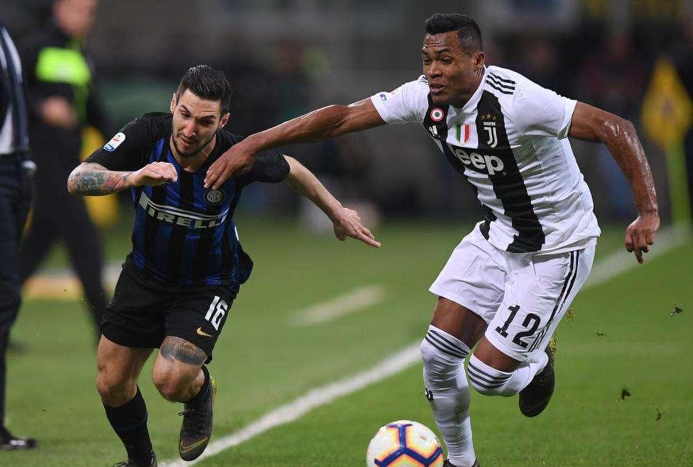 TJ - In due vogliono Alex Sandro, Juve pronta ad ascoltare le offerte 