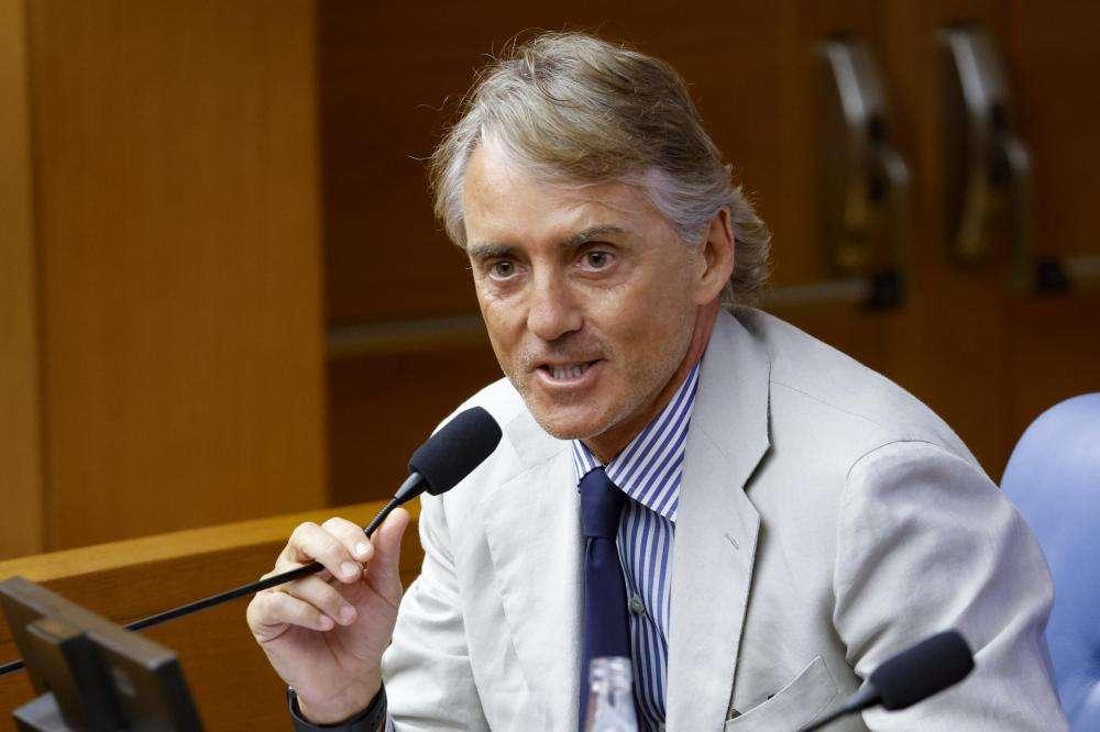 Mancini: "Futuro? Vediamo, bisogna saper scegliere. Thiago Motta? Non ho idea di cosa sia successo"