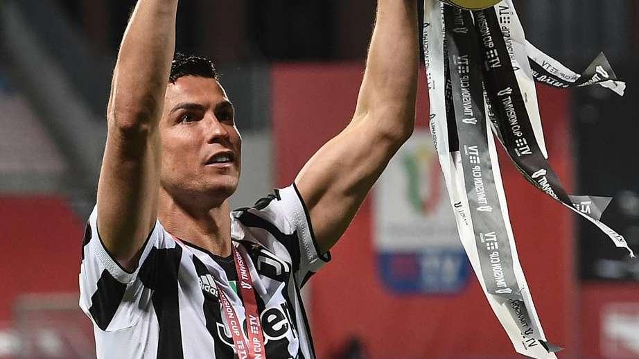 LIVE TJ - Cristiano Ronaldo è arrivato a Torino (VIDEO)
