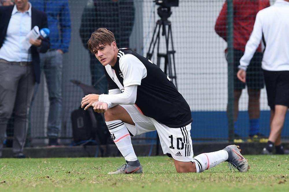 Siparietto social Fagioli-Sekulov: "Mi hai fatto perdere i capelli!"