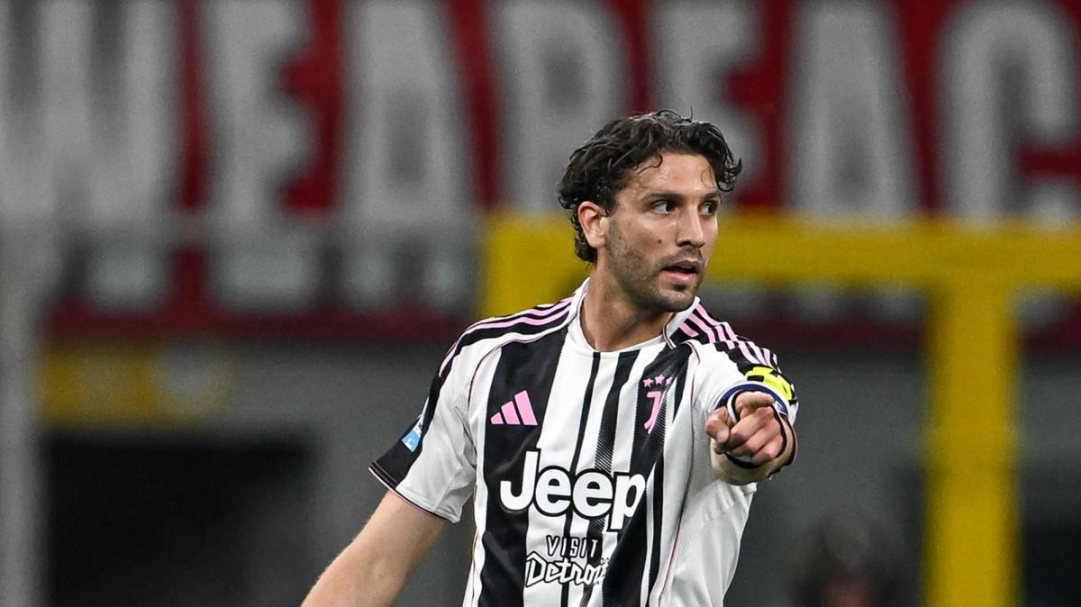 Derby della Mole, i tifosi della Juventus a Locatelli: "Se entrate in campo..."