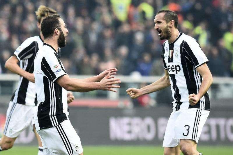 LIVE TJ - TORINO-JUVENTUS 1-3 -  HIGUAIN (DOPPIETTA) E PJANIC, TURIN A L'E' BIANCA E NEIRA