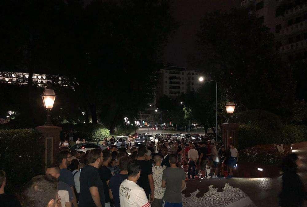 VIDEO - Tifosi Milan non perdonano: cori contro Bonucci