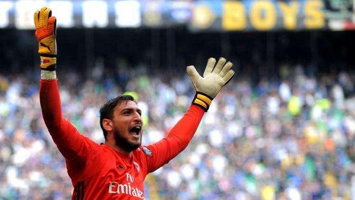Sky Sport - Donnarumma convinto a firmare il rinnovo col Milan, ma Raiola...