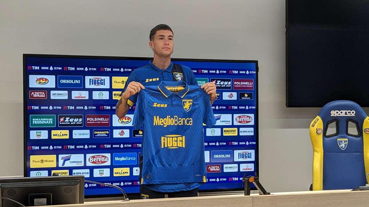 Soulè: "Tornare alla Juve a gennaio? Ho la testa al Frosinone. Nazionale? Ho detto a Spalletti che mi sento argentino"