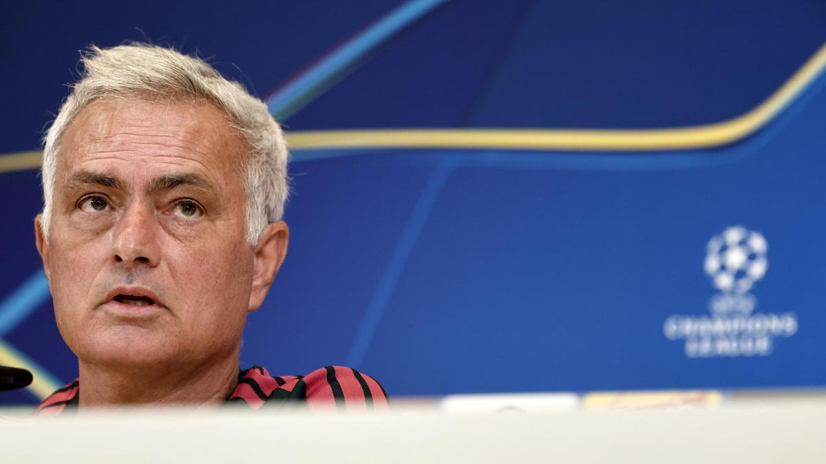 Mourinho è sempre Mourinho: "Abbiamo tanti assenti, forse l'algoritmo parlava italiano"