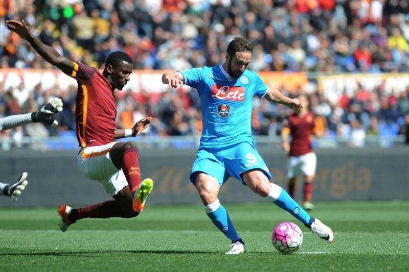 La Stampa - La Juve insiste per Higuain