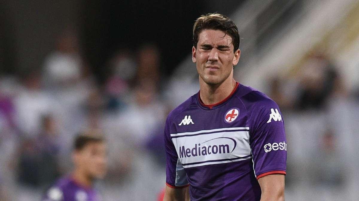 Vlahovic, la Fiorentina valuterà offerte fino a ferragosto