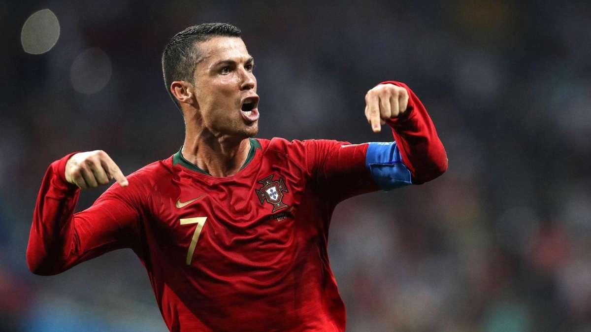 RONALDO senza limiti: entra, segna ed eguaglia Romario e Puskas!
