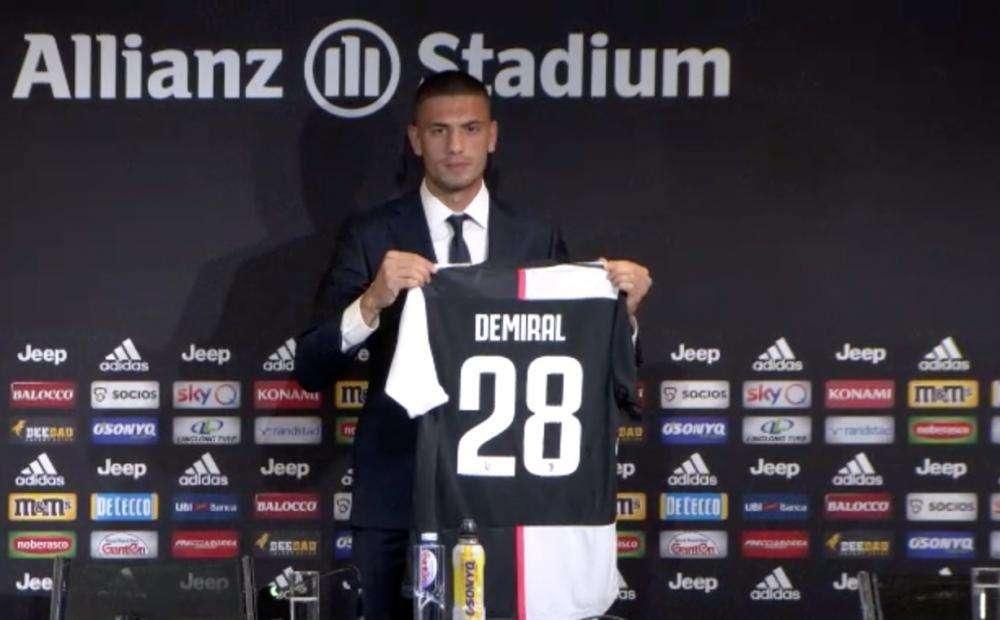 DEMIRAL sui social: "È il momento"
