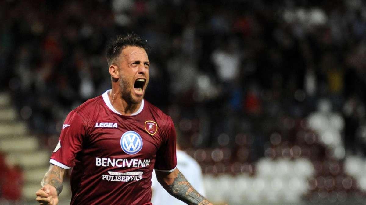 Denis: "Scudetto, è ancora presto. La Juve rincorre, è una bella squadra"