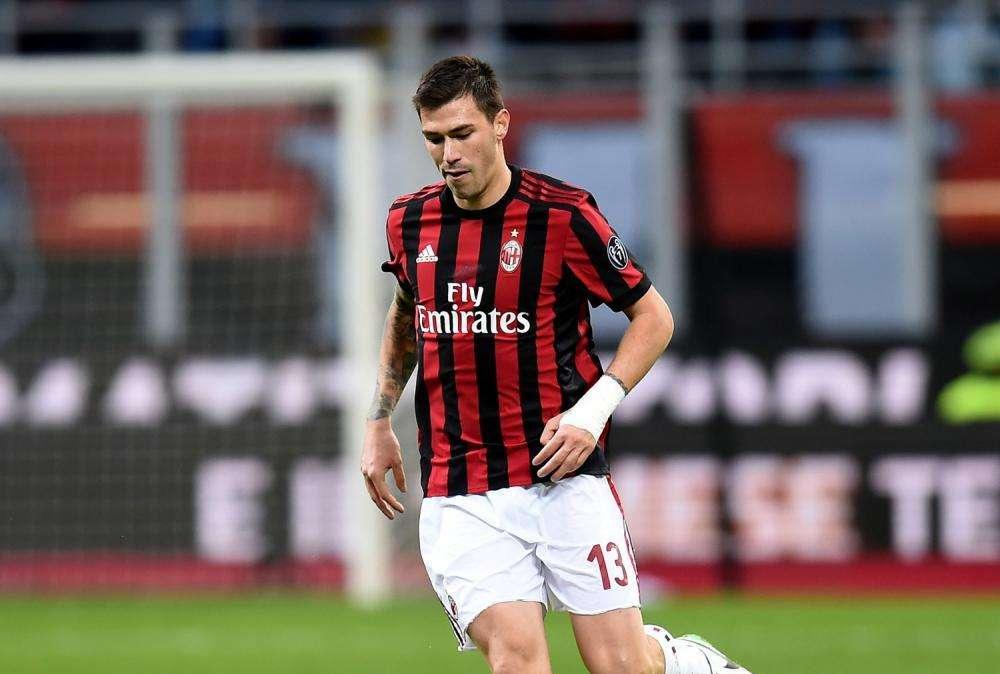 Il Milan toglie Romagnoli dal mercato: "Alessio è una nostra colonna"