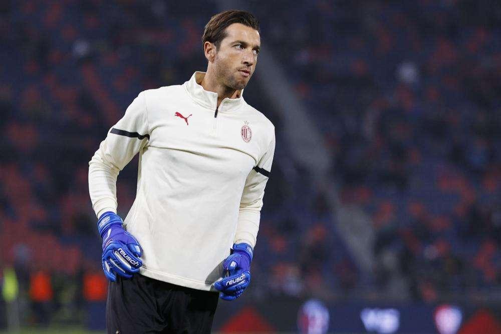 Milan: Mirante firma fino a 2023