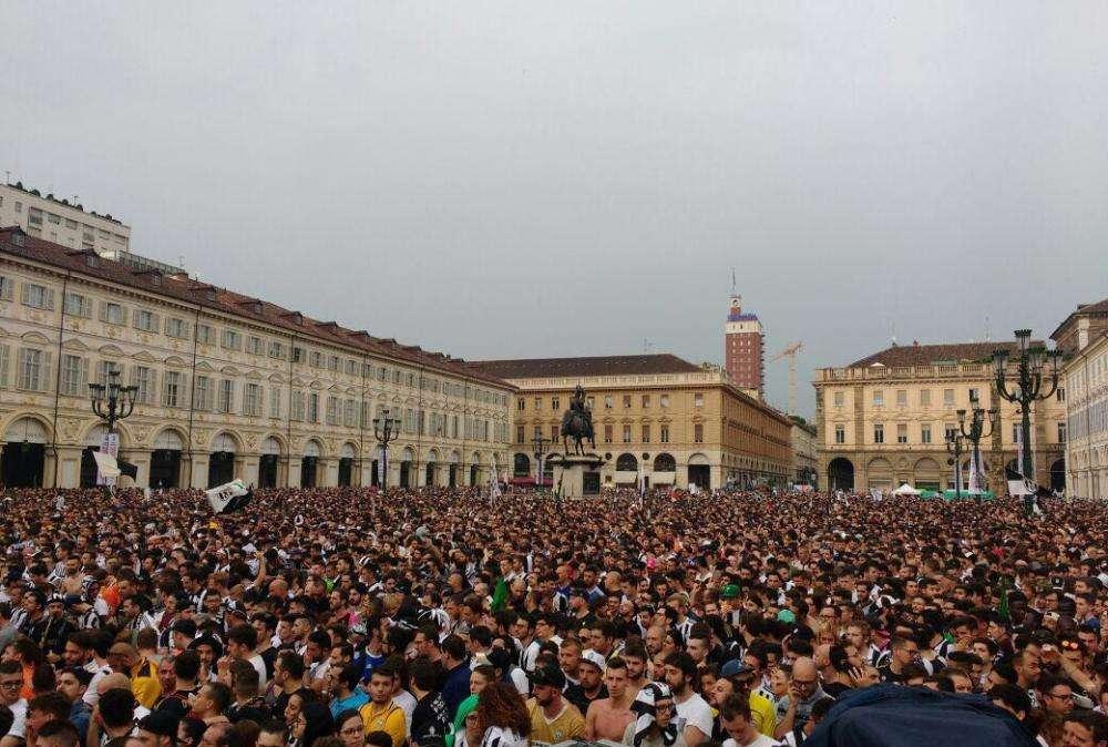 Tragedia di Piazza San Carlo, chiesa la proroga per i termini dell'indagine