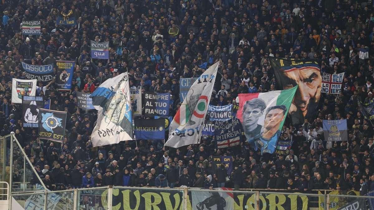 La Curva Nord sostiene Conte: striscione in suo favore