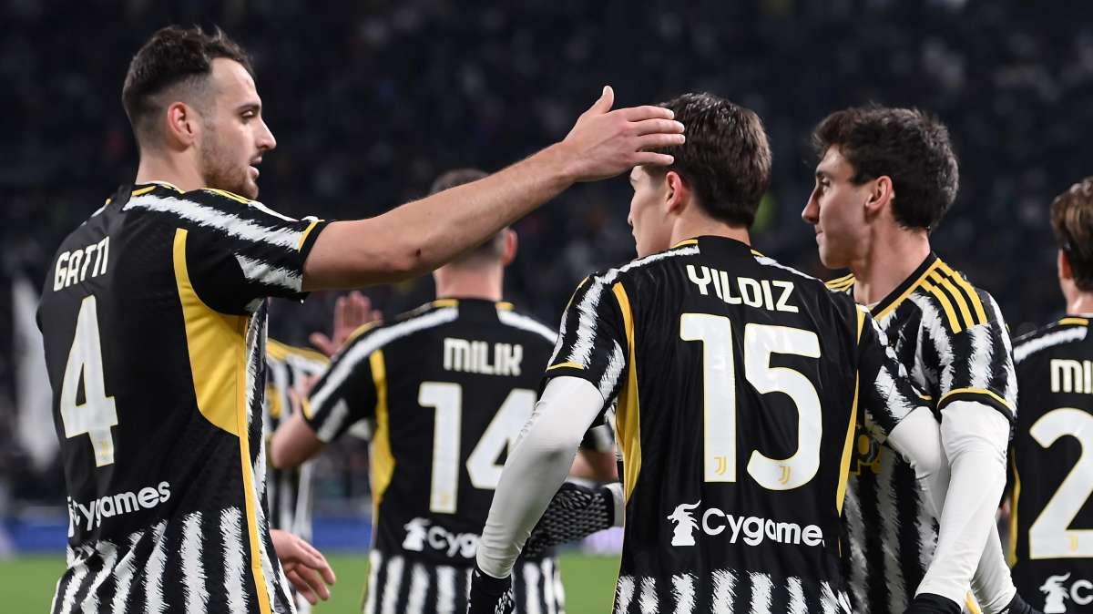 DANILO su Instagram: “Cominciamo il nuovo anno nel migliore dei modi, forza Juventus”