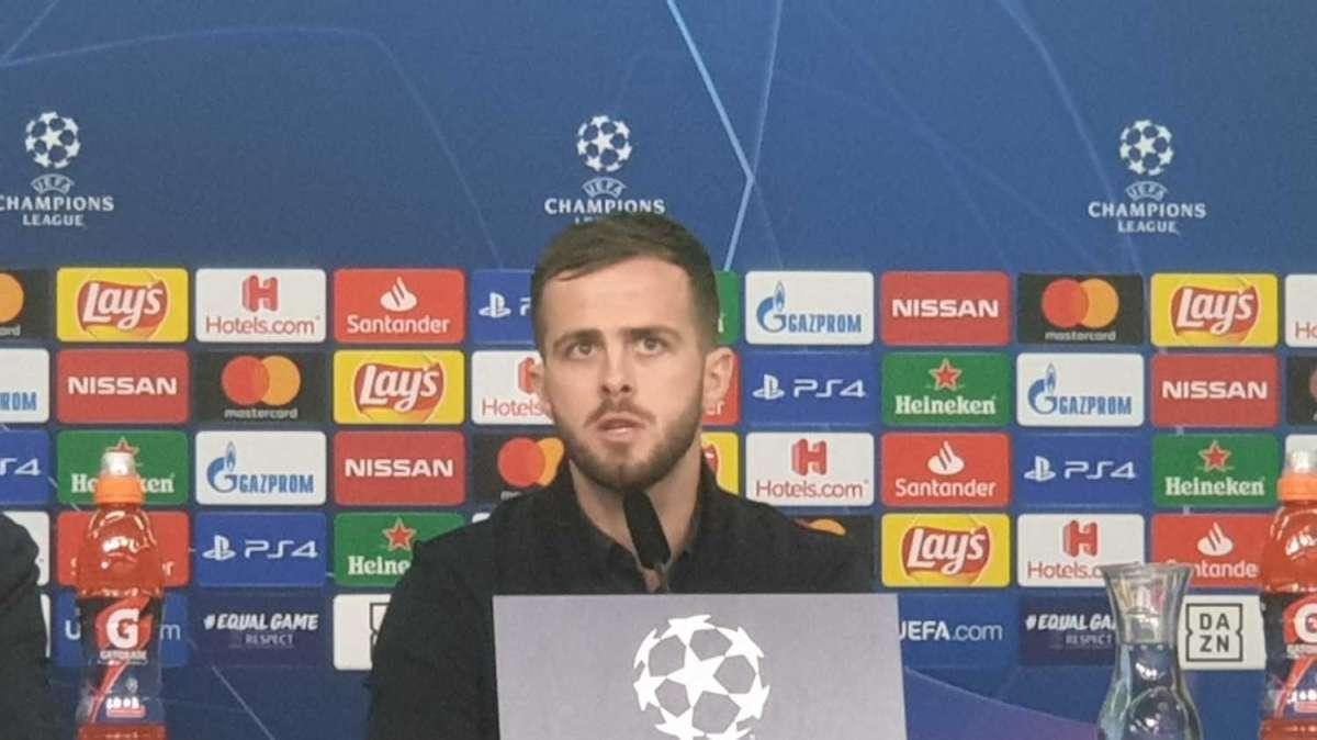 Pjanic: "Espulsione Piquè eccessiva. Ora pensiamo al Clasico e poi alla Juve. A Torino sarà dura, ma siamo pronti"