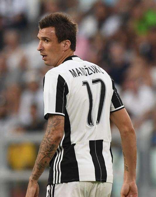 L'Equipe- Mandzukic piace al PSG, la Juve riapre il fronte Matuidi? 