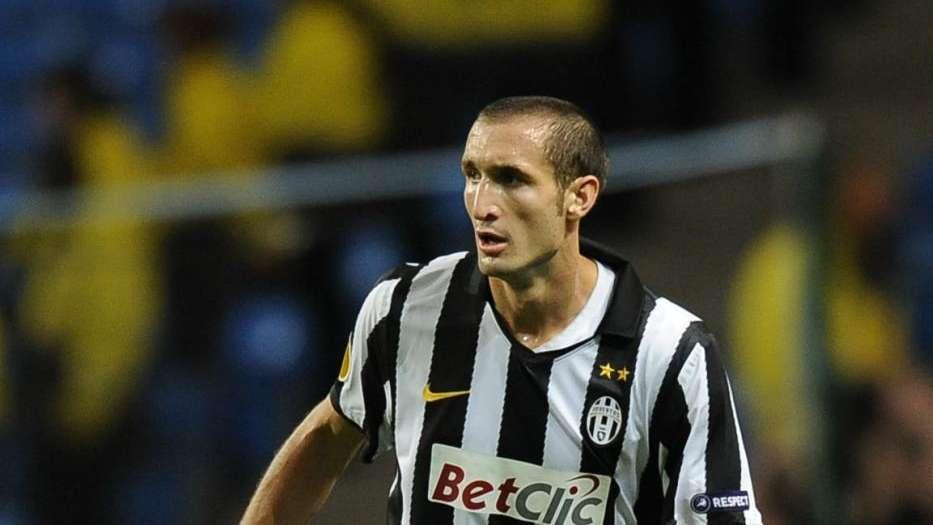 CHIELLINI a Sky: "Non bisogna vedere il bicchiere mezzo vuoto. Contento per Ranieri, ma sabato voglio batterlo"