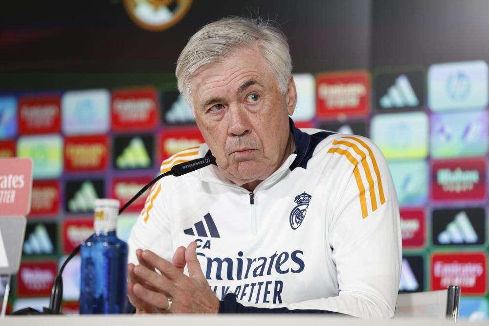 Ancelotti: "Assurdo mettere in discussione un club come il Real Madrid"