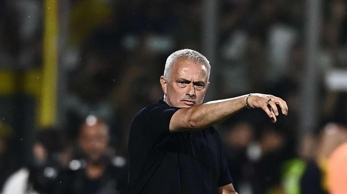 QUI ROMA - Mourinho su Dybala: "Mi aspetto da lui una gara normale, magari con un po' di emozione"