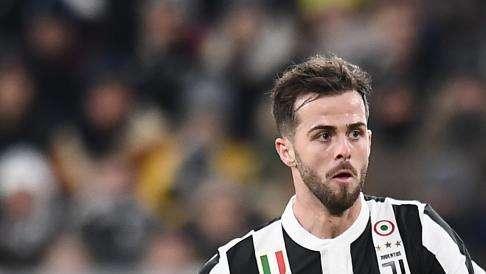 PJANIC: "La Juve punta a vincere tutto. Mercoledì non sarà semplice. La Roma ha qualità, sabato avremo bisogno del pubblico. E sul Tottenham..."