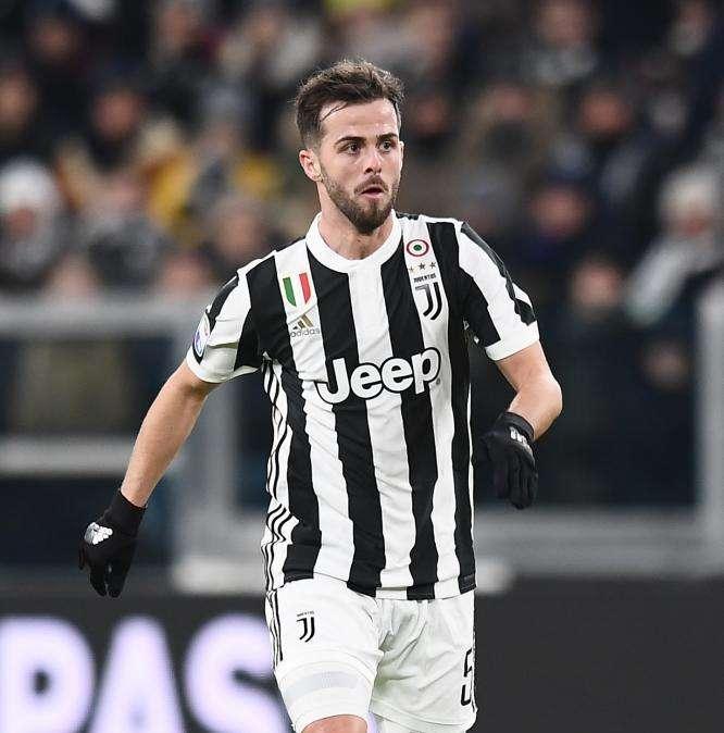 LIVE VINOVO - Giocatori divisi in tre squadre per disputare delle partitelle. Cuadrado a parte per riacutizzarsi di un problema all'inguine. Pjanic ha lavorato con i compagni. Gran gol di Pjaca durante la partitella