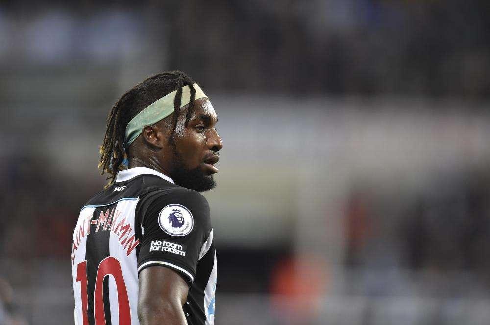 Premier: club contro Newcastle, stop a sponsorizzazioni