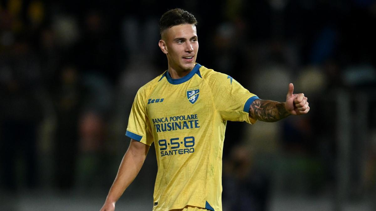 Il Frosinone non rinuncerà a Raimondo a gennaio. E pure il Bologna...