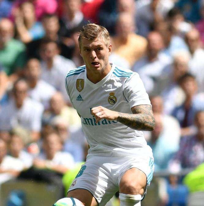 Kroos, il PSG è pronto allo "scippo" al Real: il tedesco piace ad altri 3 club, c'è anche la Juve