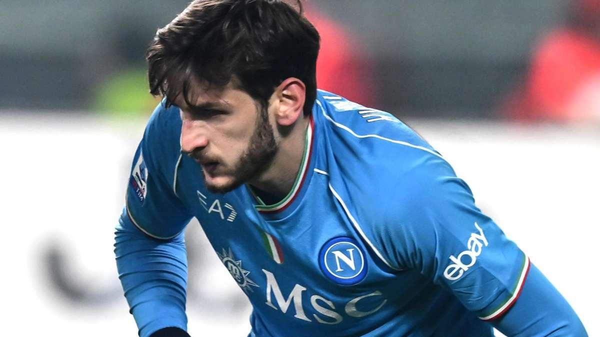 Kvaratskhelia ancora a parte, problemi all'adduttore verso il Monza