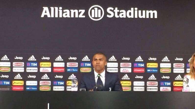 LIVE TJ - DOUGLAS COSTA in conferenza: "Juve squadra molto grande, posso aiutarla a vincere la Champions. Io e Higuain possiamo fare tante reti" (FOTO)
