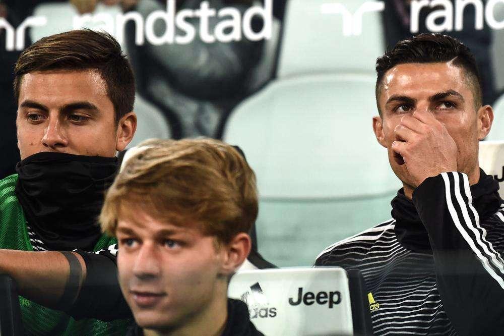 Daily Mail - Chat su "Whatsapp" tra Dybala e Ronaldo: il portoghese consiglia lo United alla "Joya"