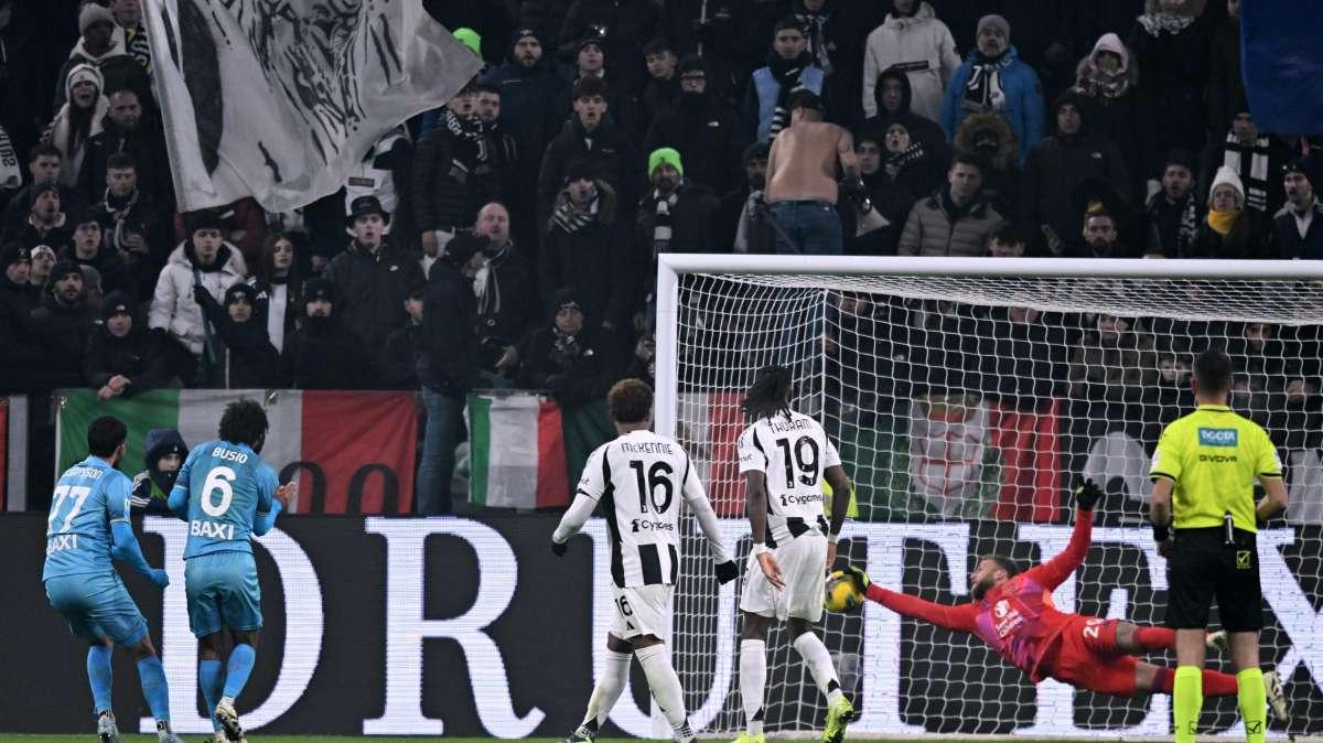 LIVE TJ - Esplode la rabbia dello Stadium, fischi e contestazione: "Tirate fuori i c......." 