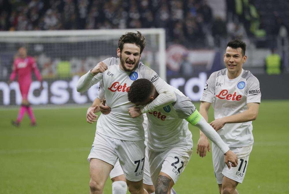 Champions, Di Lorenzo: "Contenti per una vittoria importante"